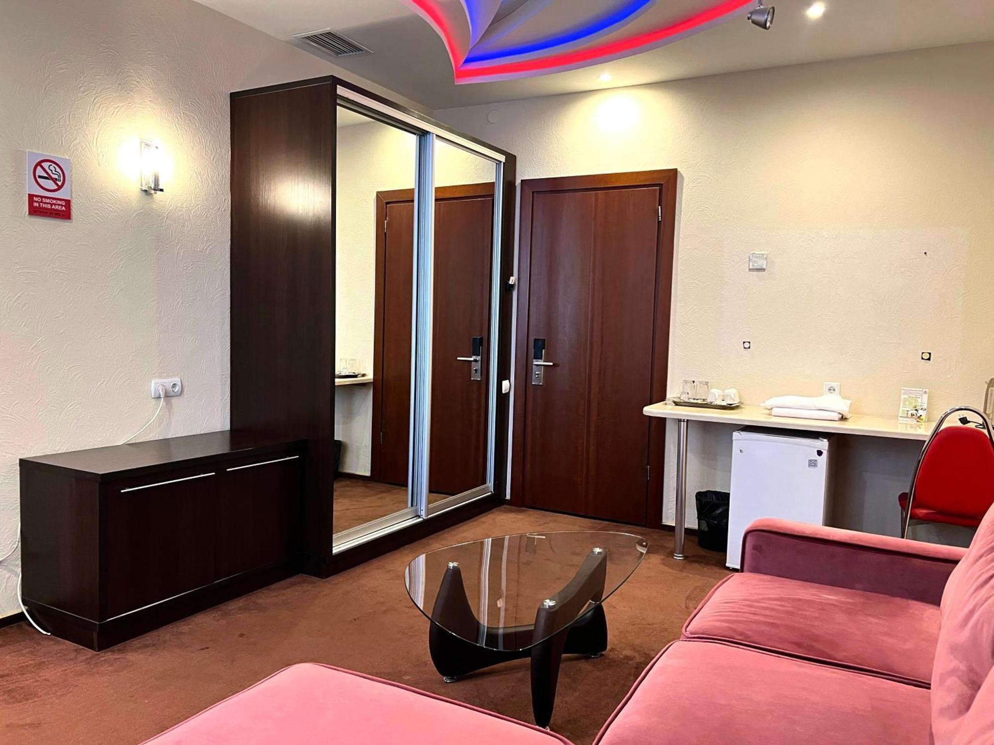 Jeppesen Residence Алматы Экстерьер фото